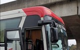 [Ảnh] Cận cảnh xe khách coi đường vành đai 3 như... bến xe