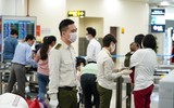Cận cảnh hàng không xoay sở ứng phó giữa 