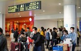 Cận cảnh hàng không xoay sở ứng phó giữa 