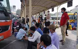 Hà Nội: Người dân bắt đầu đổ về bến xe để về quê dịp nghỉ lễ 30-4