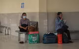 Hà Nội: Người dân bắt đầu đổ về bến xe để về quê dịp nghỉ lễ 30-4