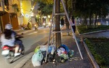 Con đường lãng mạn nhất Hà Nội bị chiếm dụng không thương tiếc