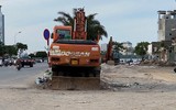 Con đường đẹp nhất Hà Nội nhếch nhác, xuống cấp nghiêm trọng