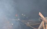 Hàng trăm cán bộ, chiến sĩ trắng đêm chiến đấu với 'giặc' lửa hung hãn