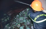 Hàng trăm cán bộ, chiến sĩ trắng đêm chiến đấu với 'giặc' lửa hung hãn