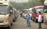 Kiểm tra, gắn biển xe ô tô phục vụ Đại hội Đảng lần thứ XIII