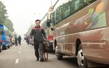 Kiểm tra, gắn biển xe ô tô phục vụ Đại hội Đảng lần thứ XIII