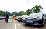 Kiểm tra, gắn biển xe ô tô phục vụ Đại hội Đảng lần thứ XIII