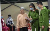 Tại huyện Phú Xuyên (Hà Nội): Cấp căn cước công dân gắn chíp điện tử cả ngày lẫn đêm 