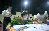 Tại huyện Phú Xuyên (Hà Nội): Cấp căn cước công dân gắn chíp điện tử cả ngày lẫn đêm 
