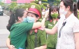 Những “bông hồng thép” xung phong vào tuyến đầu chống dịch