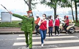 Hà Nội đón học sinh trở lại trường học 