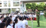 Học sinh Hà Nội hào hứng hưởng ứng Ngày pháp luật Việt Nam