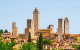 Khám phá những tòa nhà “chọc trời” có niên đại 800 tuổi ở Italia