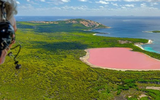 Bí ẩn hồ nước màu hồng độc đáo ở Australia
