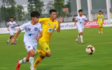 U17 SLNA phấn khích với chức vô địch sau 8 năm chờ đợi