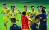 U17 SLNA phấn khích với chức vô địch sau 8 năm chờ đợi