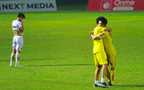 U17 SLNA phấn khích với chức vô địch sau 8 năm chờ đợi