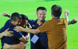 Văn Quyến đứng ngồi không yên trong chiến thắng nghẹt thở của U17 SLNA