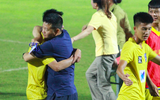 Văn Quyến đứng ngồi không yên trong chiến thắng nghẹt thở của U17 SLNA
