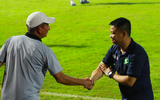 Văn Quyến đứng ngồi không yên trong chiến thắng nghẹt thở của U17 SLNA