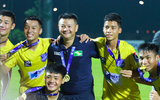 Văn Quyến đứng ngồi không yên trong chiến thắng nghẹt thở của U17 SLNA