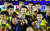 Văn Quyến đứng ngồi không yên trong chiến thắng nghẹt thở của U17 SLNA