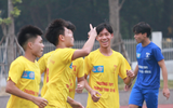 [ẢNH] Loạt trận 13h30 chiều 23-12