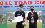 [ẢNH] Khoảnh khắc THPT Hoàng Mai nâng cao cúp vô địch