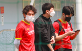 Ban huấn luyện 11 người kèm 6 cầu thủ U23 Việt Nam