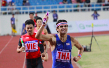 Nghẹt thở cuộc đấu Việt Nam và Thái Lan trên đường chạy tiếp sức 4x400m