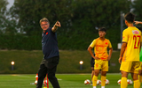 HLV Troussier siết kỷ luật, đặt yêu cầu cao với U23 Việt Nam