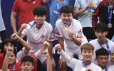Cầu thủ Viettel phấn khích ăn mừng chức vô địch U17 quốc gia