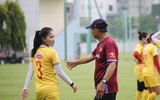 Các nữ tuyển thủ hào hứng tập luyện trước ngày dự World Cup