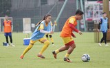 Các nữ tuyển thủ hào hứng tập luyện trước ngày dự World Cup