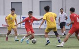 Chùm ảnh loạt trận 15h00 ngày 12-11