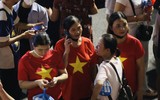 Biển người chờ xem diễu binh tại nút giao Kim Mã - Liễu Giai