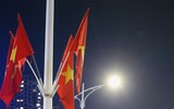 Biển người chờ xem diễu binh tại nút giao Kim Mã - Liễu Giai