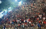 Biển người chờ xem diễu binh tại nút giao Kim Mã - Liễu Giai