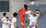 Cận cảnh cầu thủ Yemen đổ gục, bật khóc sau trận thua U23 Việt Nam