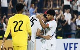 Cận cảnh cầu thủ Yemen đổ gục, bật khóc sau trận thua U23 Việt Nam