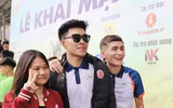 Cầu thủ Việt kiều Anh khuấy động không khí giải bóng đá học sinh