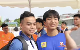 Cầu thủ Việt kiều Anh khuấy động không khí giải bóng đá học sinh