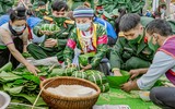 [Ảnh] Hình ảnh không quên về các chiến sĩ công an Thủ đô trong đại dịch