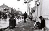 Những bức ảnh đen trắng quý giá về Hà Nội của nghệ sĩ nhiếp ảnh Lê Vượng