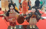 Độc đáo bộ sưu tập búp bê Hina được trang trí trên kệ 7 tầng của Nhật Bản 