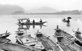 Nhớ những bến đò quê, thương nhớ những phận người lam lũ qua ảnh đen trắng của Nguyễn Hữu Tuấn