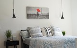 Cựu người mẫu Ngọc Quyên khoe thân hình bốc lửa bên căn hộ 37m2 được cải tạo từ gara ô tô