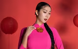 Ngọc Quyên diện áo dài đón Tết Quý Mão trên đất Mỹ