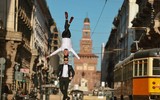 Những hình ảnh cực kỳ ấn tượng của Quốc Cơ Quốc Nghiệp trên đường phố Italia